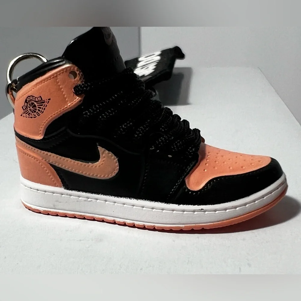 3D mini sneaker shoe keychain Black and Pink novelty‎ trinkets